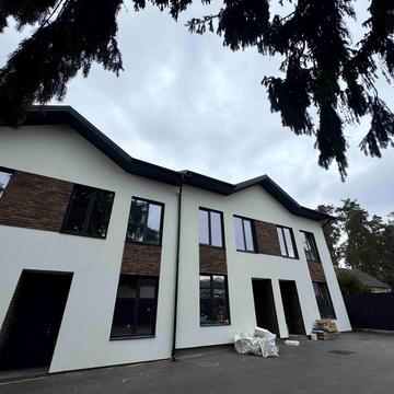 Сім’ї Шкарівських вул., 9/12