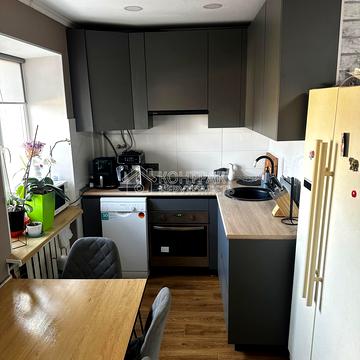 Академіка Курчатова просп., 5