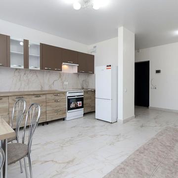 Євгена Коновальця вул., 37