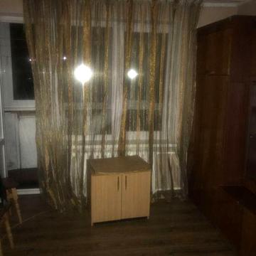 Сдам 1 кв. ул.Тулузе  без быт. техн. ,10 мин.езды  м.Академгоро.