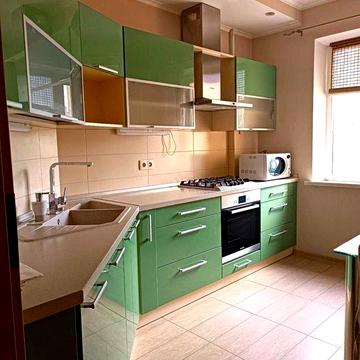 Бажана 7Б, 3к, 5й поверх, будинок 1985р, працюємо по держ програмах