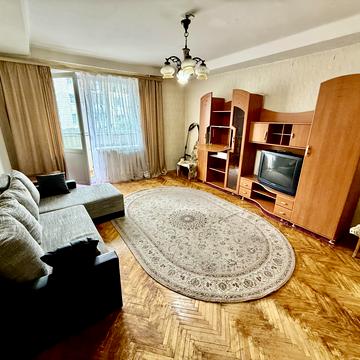 Підгірна вул., 3