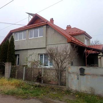 3-Х КІМНАТНИЙ, РЕКОНСТРУЙОВАНИЙ будинок поблизу ЦЕНТРУ, хороша локація