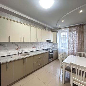 Вячеслава Чорновола вул., 93з