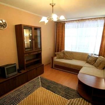 Двокімнатна квартира з ремонтом. Довгий термін