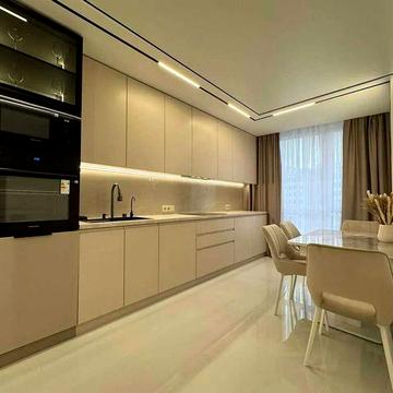 Оренда! 2 кімнатна повністю укоплектована в центрі міста у ЖК А5