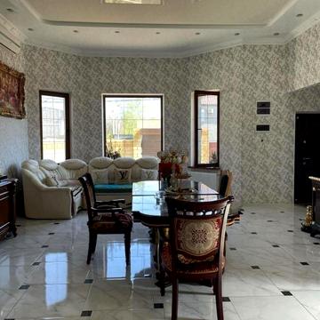 Юхима Геллера вул. (Жовтневої Революції), 20