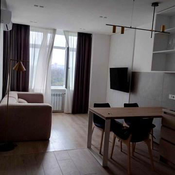 ЖК Династія, оренда великої вишуканої 1-но кімн. (студія+1), генератор