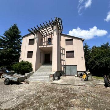 Незалежності, 17