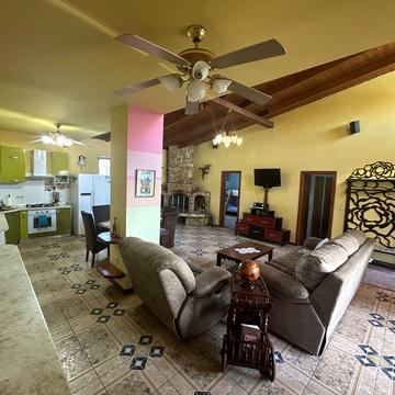 Набережный переулок, 1