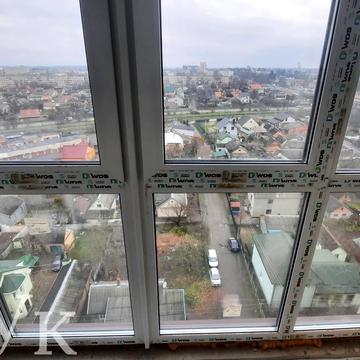 Рівненська вул., 25