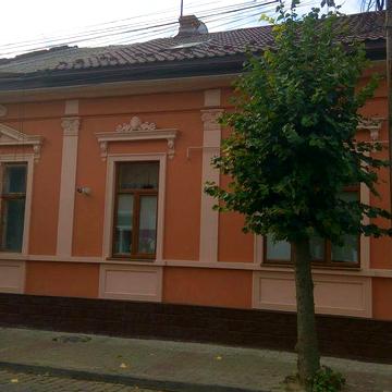 Центр , вул.Яремчука Назарія, 2-х кімнатна квартира, 54м.кв.,власник.