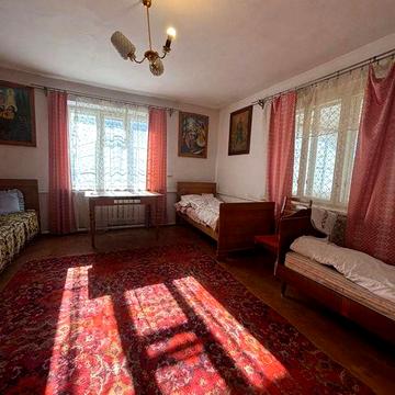 Продається будинок поруч з м. Шептицький