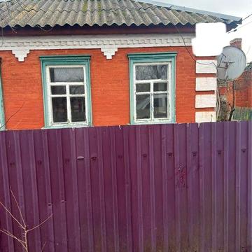 Продам дом в смт. Приютовка