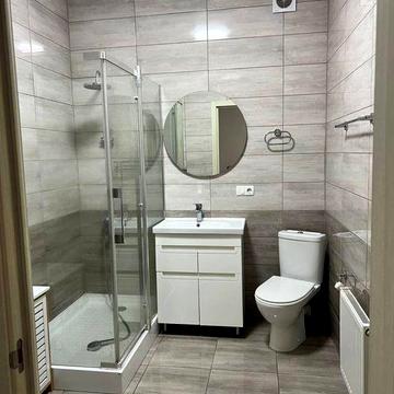 Терміново! 1/2 будинку район Мир