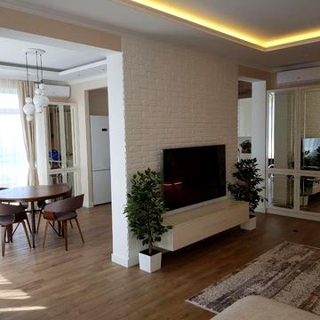 Ділова вул. (Димитрова), 4