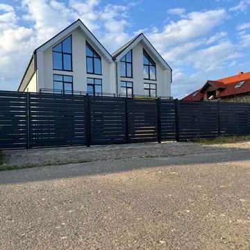 Продается триповерховий таунхаус. Жуляни., Торг