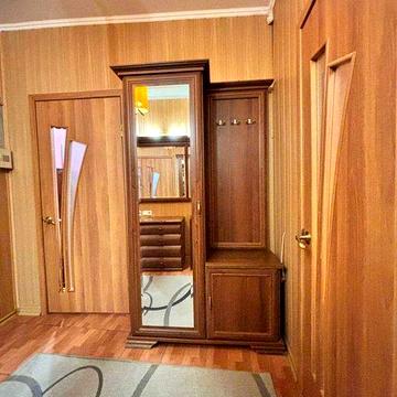 Двухкомнатная кв. Держпром, Научная, Центр. Есть гараж.