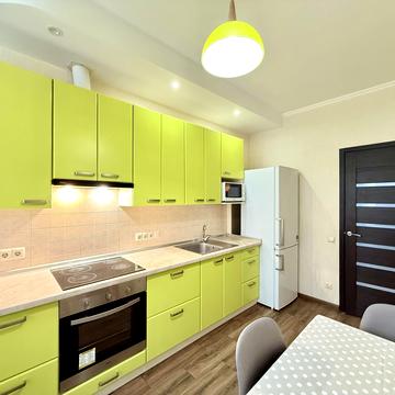 Драгоманова вул., 2