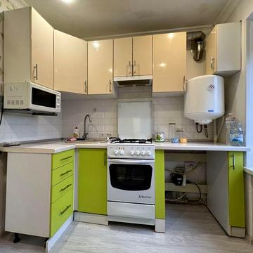 Продам хорошу 1 кімнатну квартиру в центрі міста Узина