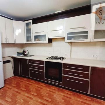 Героїв Чорнобиля вул., 17