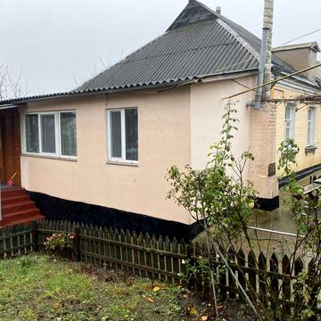 Продається житловий будинок у м. Ржищів