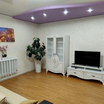 Здам 4 х кімнатний будинок у районі Епіцентру зі своїм двором і АО