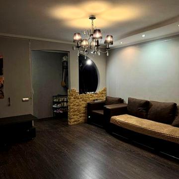 Здається 2 кімнатна квартира біля озера Чеха