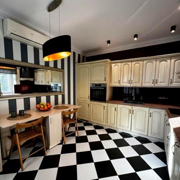 Петра Панча вул., 18б