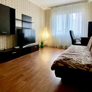 Софії Русової вул., 1