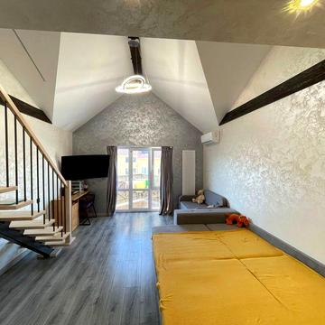 Оренда квартири 4 кімнатна