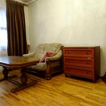 Срибнокильского, 2к отличная  раздельная квартира, метро Осокорки