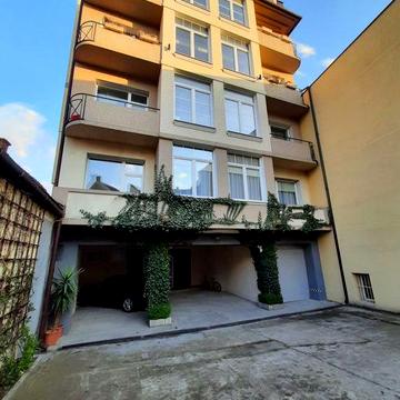 Продається  кв-ра у Ноаобудрві у Центр частині міста