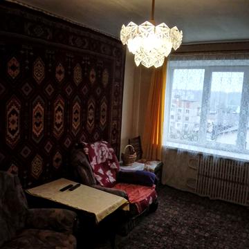 Камянецька вул., 38