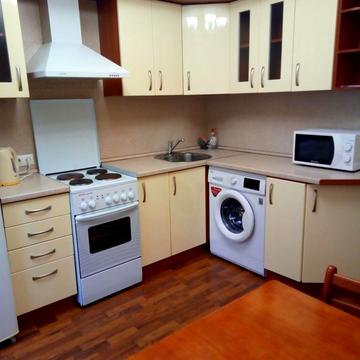 Феодосійський пров., 14