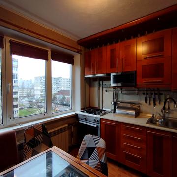 Йорданська вул. (Лайоша Гавро), 14