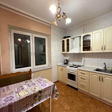 Архітектора Вербицького вул., 28