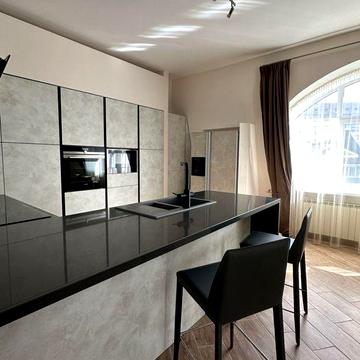 Оренда великої квартири 180м2 з терасою в центрі Києва Варязький пр-к