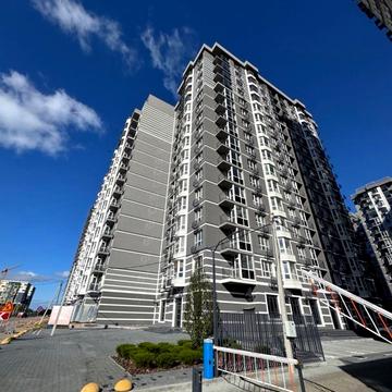 Леоніда Бірюкова бульв., 2-А