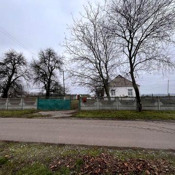 Продається будинок у селі Карапиші