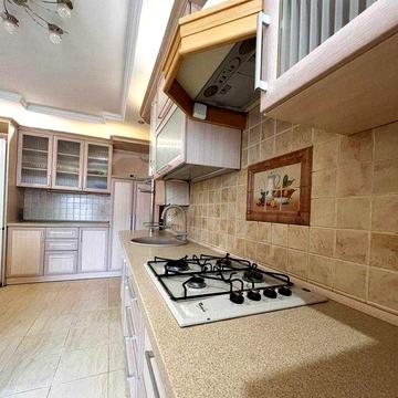 Простора 3-Кімнатна Квартира в Топовій Локації на Коперника