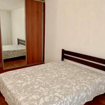 Лесі Українки бульв., 19