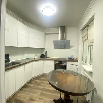 Милославська вул., 2