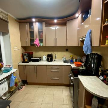 Пішонівська вул., 27