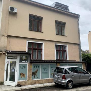 Героїв Крут вул., 10