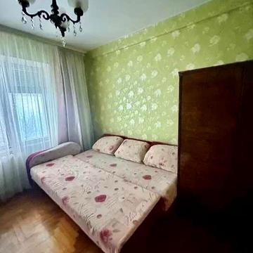 Продаётся 2 комнатная квартира по улице Заднепровская