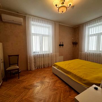 Деревлянська вул. (Якіра), 12/42