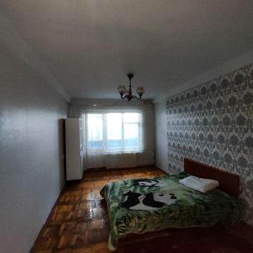 Здам трикімнатну квартиру на Бородинському