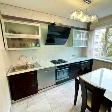 Продам 2 комнатную квартиру с ремонтом на Калиновой