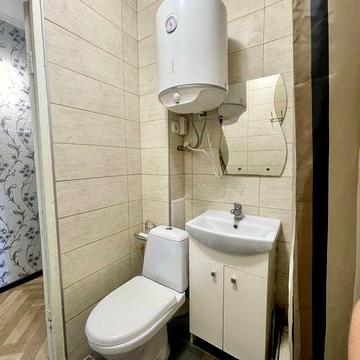 Продам 2-кімнатну квартиру в центрі Чернігова. Історичний Вал.